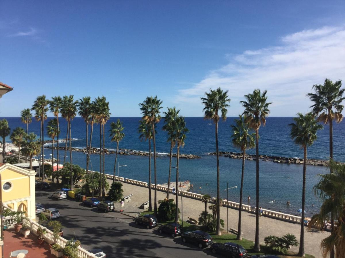 B&B Note Di Mare 因佩里亚 外观 照片