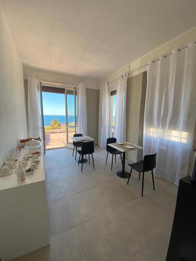 B&B Note Di Mare 因佩里亚 外观 照片